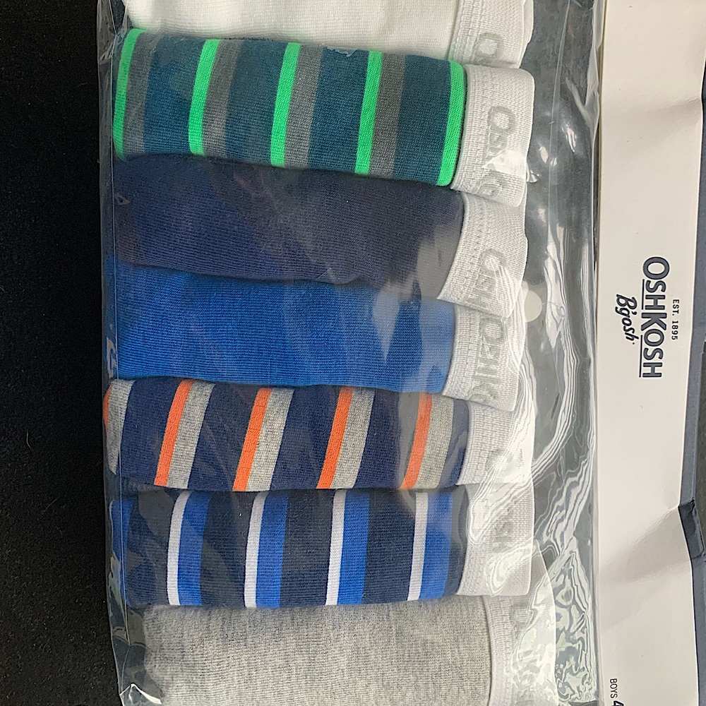 Oshkosh Boys sz 4 underwear